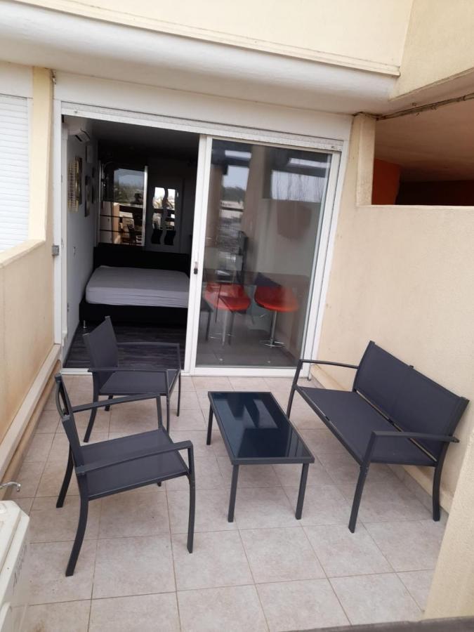 Nid Douillet Dans Les Coursives Du Village Naturiste Du Cap D Агде Екстериор снимка